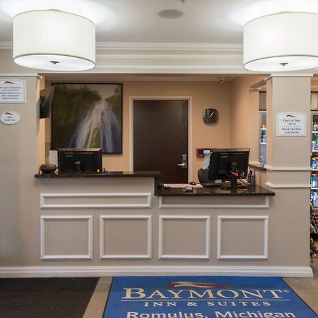 Baymont By Wyndham Detroit Airport/Romulus Hotell Exteriör bild